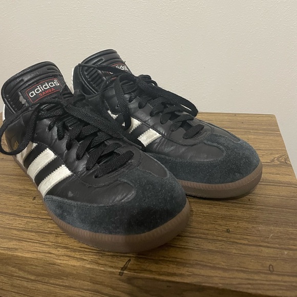 Adidas sambas thrifted size 7.5 - Picture 1 of 4